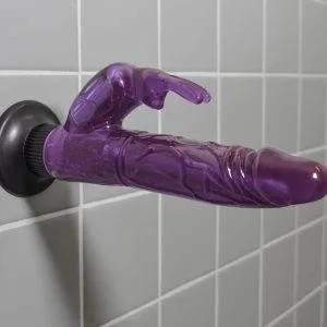 Wall Banger Deluxe Bunny Purpl - Rabbitvibrator mit Multispeed-Vibration, Saugfuß, Strap-on-kompatibel Lila/Schwarz Wall Banger Deluxe Bunny Purpl - Rabbitvibrator mit Multispeed-Vibration, Saugfuß, Strap-on-kompatibel Lila/Schwarz – Bild 5
