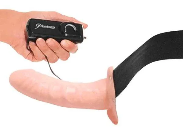 Fetish Fantasy Series Hohler Naturvibrator mit Vibration - Verstellbarer Umschnallgurt Hautfarben hell/Schwarz Fetish Fantasy Series Hohler Naturvibrator mit Vibration - Verstellbarer Umschnallgurt Hautfarben hell/Schwarz