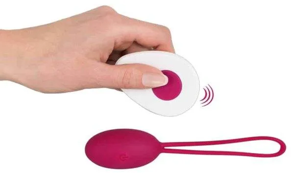 LUST Vibro-Ei mit Rückholband, 10 Vibrationsmodi, 25m Reichweite Beere LUST Vibro-Ei mit Rückholband, 10 Vibrationsmodi, 25m Reichweite Beere