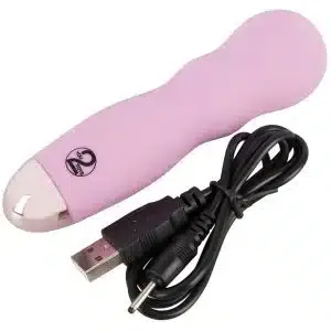 Cuties Mini Vibrator - Rose 1.G: 7 Vibrationsmodi, weiche Oberfläche, wasserdicht, wiederaufladbar Magenta/Rosegold Cuties Mini Vibrator - Rose 1.G: 7 Vibrationsmodi, weiche Oberfläche, wasserdicht, wiederaufladbar Magenta/Rosegold – Bild 4