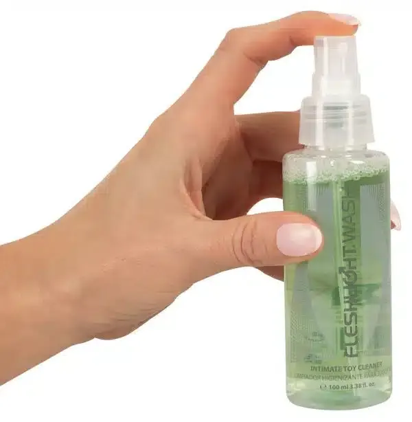 Fleshlight Clean 100 ml (100 ml) Fleshlight Clean 100 ml (100 ml)
