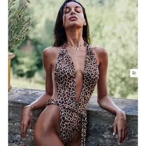 Obsessive Badeanzug Leo - Trendiger Einteiler für Schwimmen & Sonnen Leopardenmuster S-L Obsessive Badeanzug Leo - Trendiger Einteiler für Schwimmen & Sonnen Leopardenmuster S-L – Bild 3