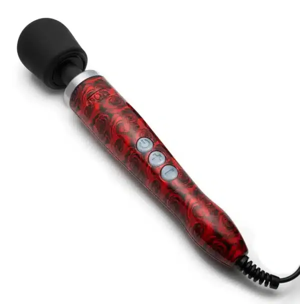 Doxy Massagestab Die Cast - Mattschwarz Gold rot Doxy Massagestab Die Cast - Mattschwarz Gold rot