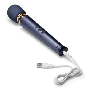 le Wand Petite Rosegold - Kompakter Massagestab für unterwegs Navy le Wand Petite Rosegold - Kompakter Massagestab für unterwegs Navy – Bild 5