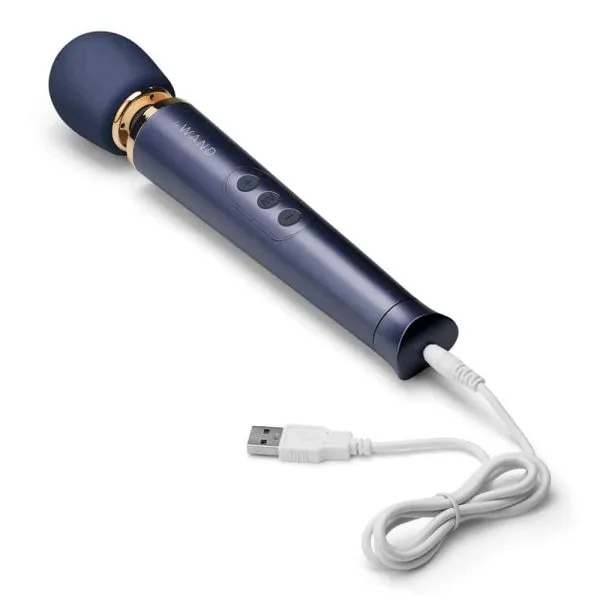 le Wand Petite Rosegold - Kompakter Massagestab für unterwegs Navy le Wand Petite Rosegold - Kompakter Massagestab für unterwegs Navy