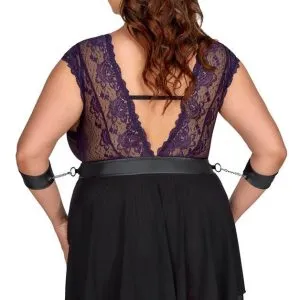 Cottelli BONDAGE PLUS Babydoll-Set: Fesselnd verspielt, lilafarbene Spitze, Armfesseln Schwarz/Lila Größe XL Cottelli BONDAGE PLUS Babydoll-Set: Fesselnd verspielt, lilafarbene Spitze, Armfesseln Schwarz/Lila Größe XL – Bild 5