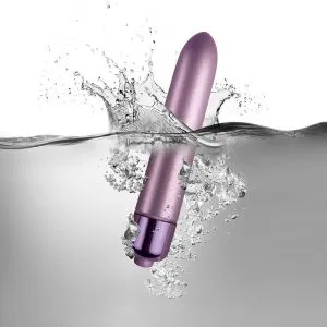 Rocks Off Touch of Velvet Aqua Lily - Metallic-Minivibrator mit 10 Vibrationsmodi lila Rocks Off Touch of Velvet Aqua Lily - Metallic-Minivibrator mit 10 Vibrationsmodi lila – Bild 4