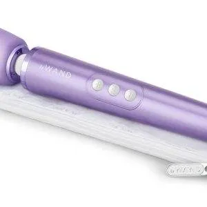 le Wand Petite Rosegold - Kompakter Massagestab für unterwegs Violett le Wand Petite Rosegold - Kompakter Massagestab für unterwegs Violett – Bild 6
