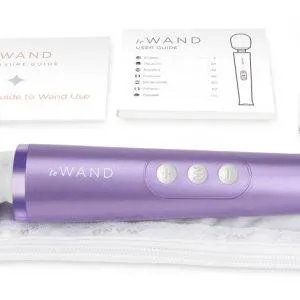 le Wand Petite Rosegold - Kompakter Massagestab für unterwegs Violett le Wand Petite Rosegold - Kompakter Massagestab für unterwegs Violett – Bild 7