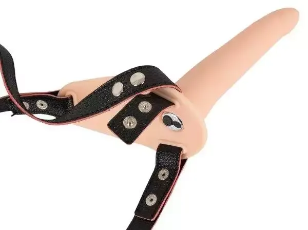 You2Toys Vibrating Strap-On - Verstellbares Harness mit 10 Vibrationsmodi You2Toys Vibrating Strap-On - Verstellbares Harness mit 10 Vibrationsmodi