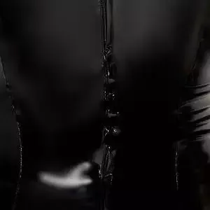 Black Level Lackkleid mit Schnallen, kurz, tailliert, ärmellos - Fetisch & Fashion schwarz Größe M Black Level Lackkleid mit Schnallen, kurz, tailliert, ärmellos - Fetisch & Fashion schwarz Größe S – Det B