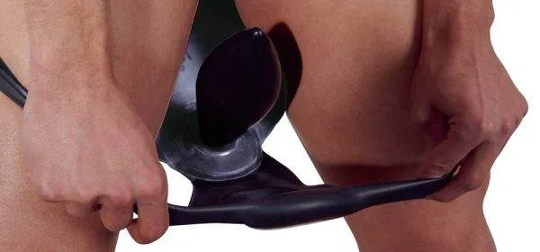 Late X Latex Herren Slip mit aufpumpbarem Anal-Plug L Late X Latex Herren Slip mit aufpumpbarem Anal-Plug S – Det B