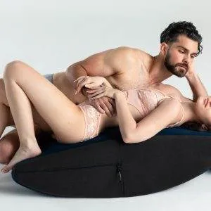 Liberator Love Kissen Scoop Rocker - Schwungvolles Liebeskissen Liberator Love Kissen Scoop Rocker - Schwungvolles Liebeskissen – G