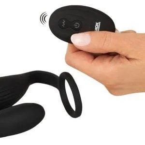 Black Velvets Cock Ring mit RC Butt Plug - Prostata Vibrator & Penisring, 13 cm - Schwarz Black Velvets Cock Ring mit RC Butt Plug - Prostata Vibrator & Penisring, 13 cm - Schwarz – D