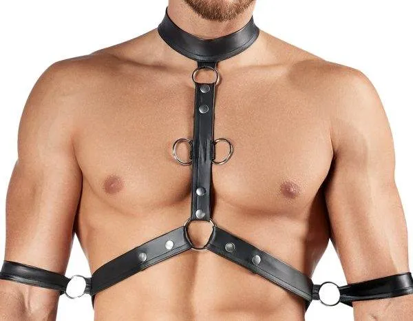 Svenjoyment BONDAGE Set - Harness Pants, Brust-Harness & Hand-/Armfesseln Svenjoyment BONDAGE Set: Harness-Pants, Brust-Harness, 4 Hand-/Armfesseln, Schwarz, Größe L – Det