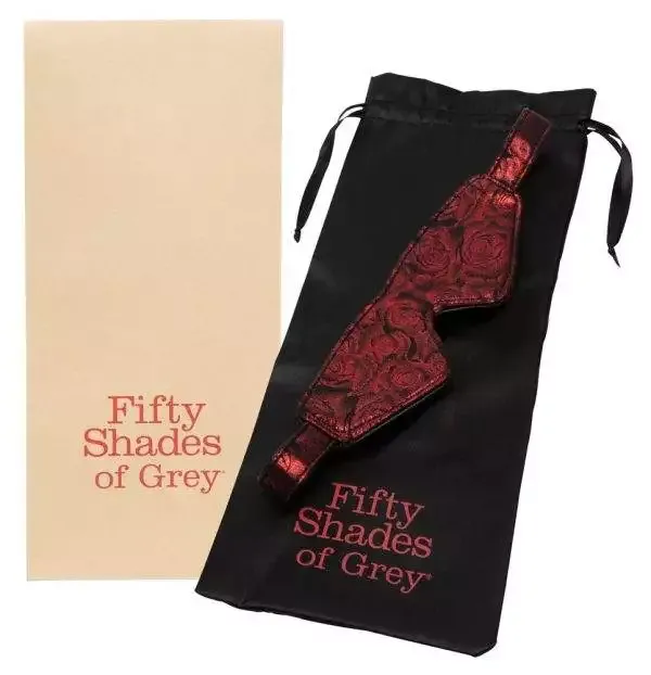 Fifty Shades of Grey Augenmaske Sweet Anticipation Blindfold, doppelseitig tragbar, schwarz/rot – Verpackung