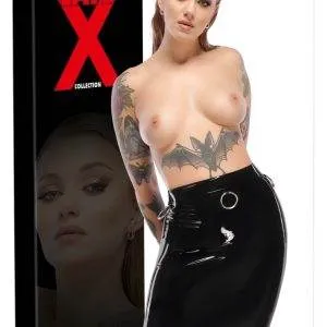 LateX Knielanger Rock mit Fesselringen in Schwarz – Verpackung