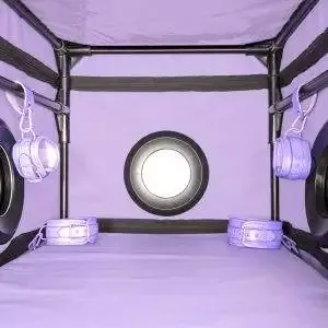 Secret Dome BDSM GloryHole-Kabine Secret Dome BDSM GloryHole-Kabine