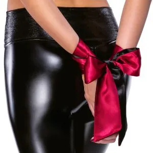 Cottelli Satin Bondageschal Dunkelrot/Schwarz 6cm x 150cm Cottelli Satin Bondageschal Dunkelrot/Schwarz 6cm x 150cm – Bild 5