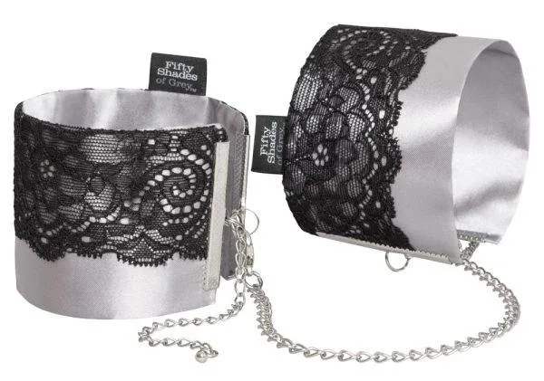Fifty Shades of Grey Satin & Lace Handfessel Set (schwarz/silber)