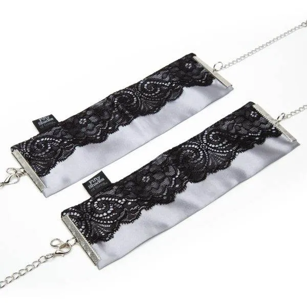 Fifty Shades of Grey Satin & Lace Handfessel Set (schwarz/silber)